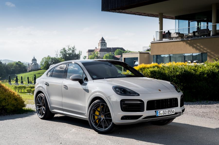  Porsche Cayenne S Coupe SportDesign Package 2019 года  (WW) (фото 1 из 22)